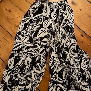 Black and white wide leg pants